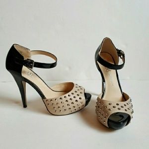 Rock & Republic studded black & tan heels